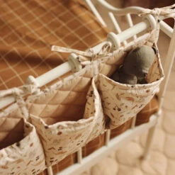 Avery Row Pochette De Rangement Pour Lit De Bébé Grasslands 7 Avery Row Pochette De Rangement Pour Lit De Bébé Grasslands -Bébés Produits Boutique avery row pochette de rangement pour lit de bebe g 3