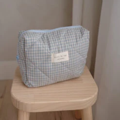 Dans Le Sac Pochette Matelassée Mama Blue Gingham 4 Dans Le Sac Pochette Matelassée Mama Blue Gingham -Bébés Produits Boutique dans le sac pochette matelassee mama blue gingham 1