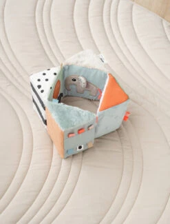 Done By Deer Cube Sensoriel Dépliable -Bébés Produits Boutique done by deer cube sensoriel depliable 3