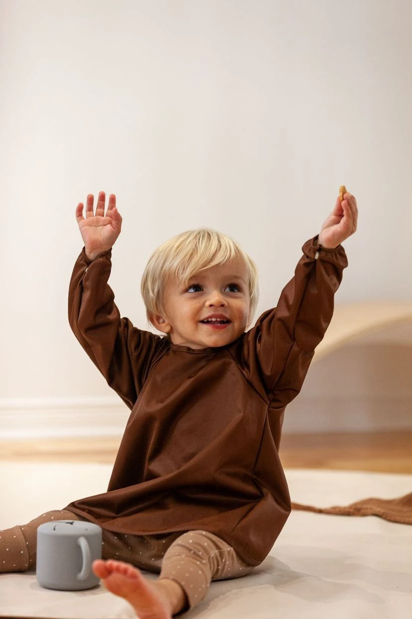 Kantalou Tablier Espresso 2-4 Ans 2 Kantalou Tablier Espresso 2-4 Ans – Image 2