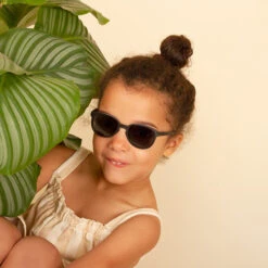 Ki ET La Lunettes De Soleil Wazz Noir -Bébés Produits Boutique ki et la lunettes de soleil wazz noir 2
