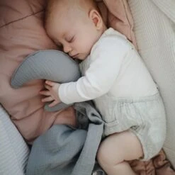 Mushie Doudou-Lune Tradewinds -Bébés Produits Boutique mushie doudou lune tradewinds 2