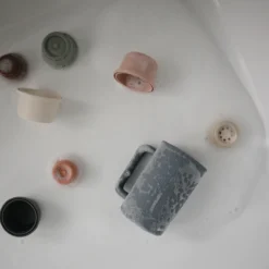 Mushie Tasse De Rinçage De Bain Tradewinds -Bébés Produits Boutique mushie tasse de rincage de bain tradewinds 3