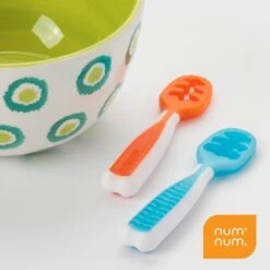 Num Num Pré-cuillère Orange/Bleu -Bébés Produits Boutique num num pre cuillere orange bleu 2
