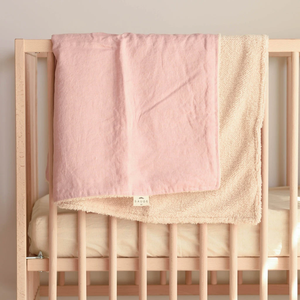 Sauge & Co Couverture Sherpa Moyen Peony 1 Sauge & Co Couverture Sherpa Moyen Peony